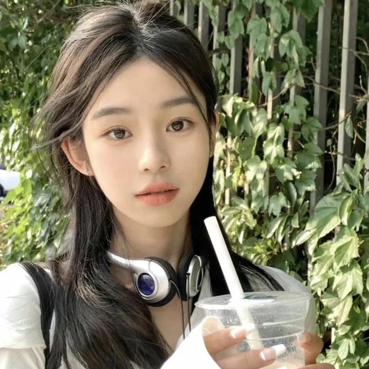 俏书记